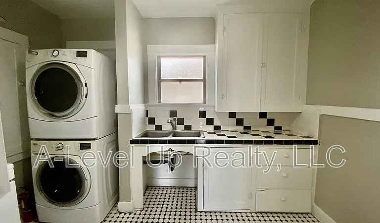 302 N Euclid Ave #1 — Photo 10