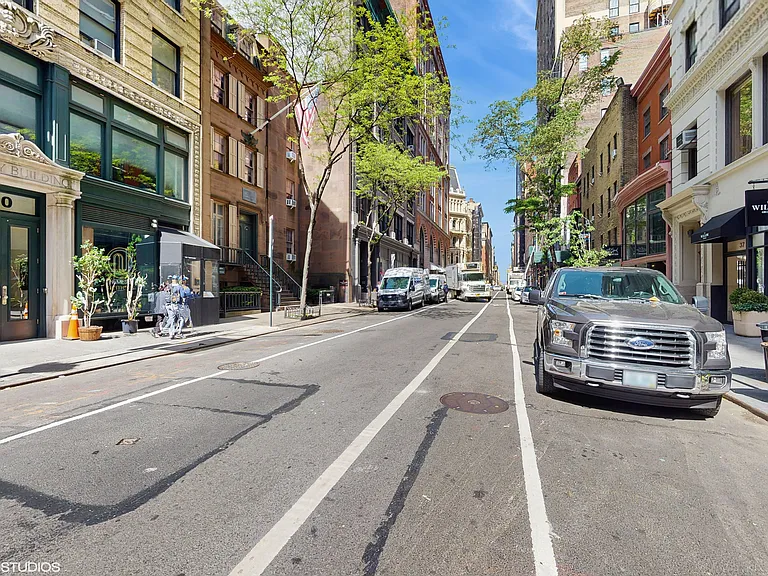34 E 20th St #5 — Photo 9