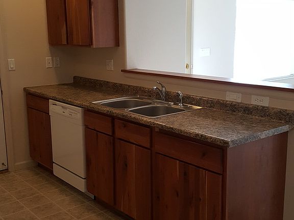 5th image of 2101 Florence St APT A
