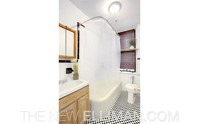 Sold by Douglas Elliman | media 15