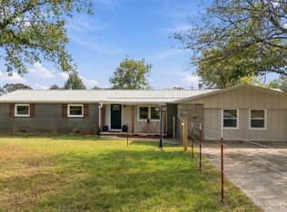 11754 E 520th Rd, Claremore, OK 74019