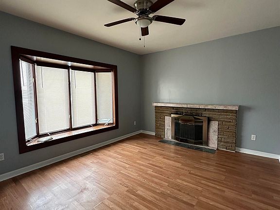 4th image of 14148 E Forteen Mile Rd