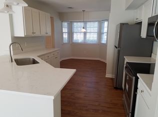 2052 Emerald Ter, Mount Pleasant, SC 29464