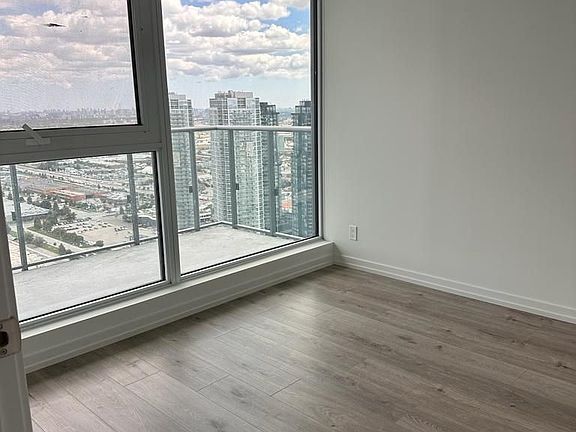 3rd image of 7890 Jane St #4211