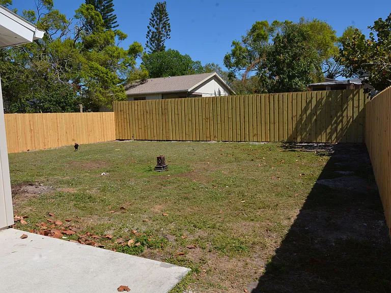 1550 N Pompano Ave — Photo 17