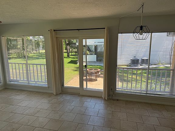 2nd image of 1406 April Villas #A