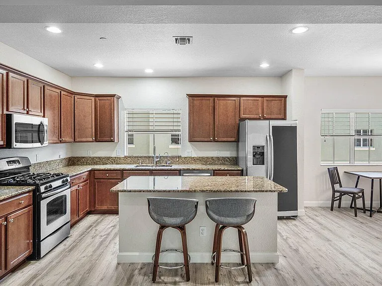 48 NW Hawthorne Pl — Photo 10