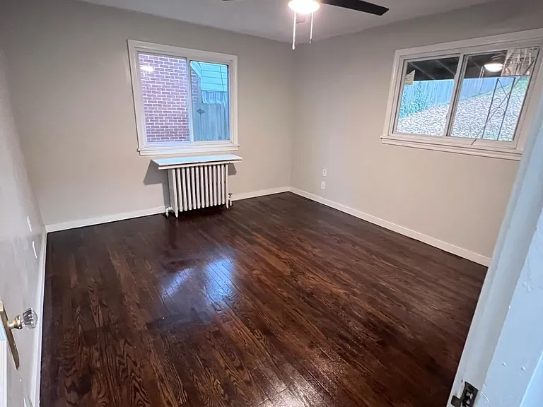 1st floor bedroom w hardwoods