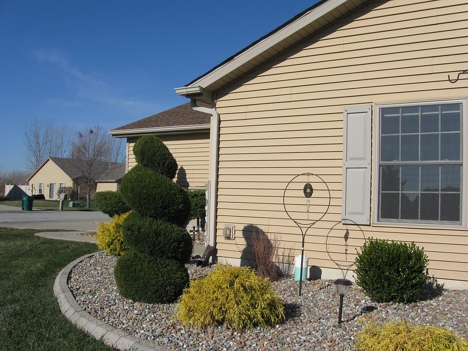 8793 Pierce St, Merrillville, IN 46410 Zillow