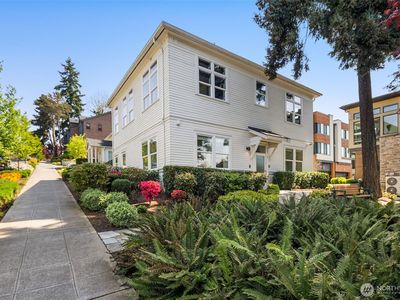 957 W McGraw Street #1, Seattle, WA, 98119