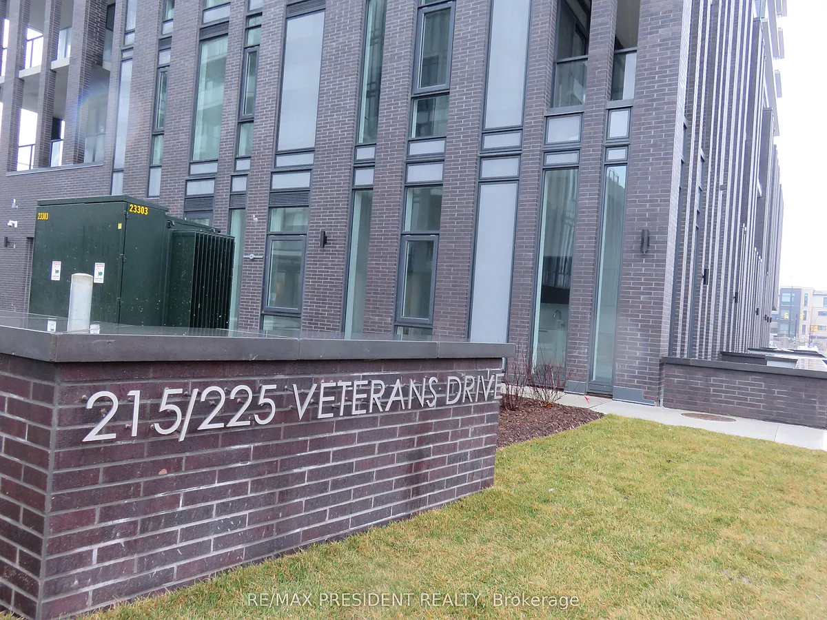 Building Photo - 215 Veterans Dr #204