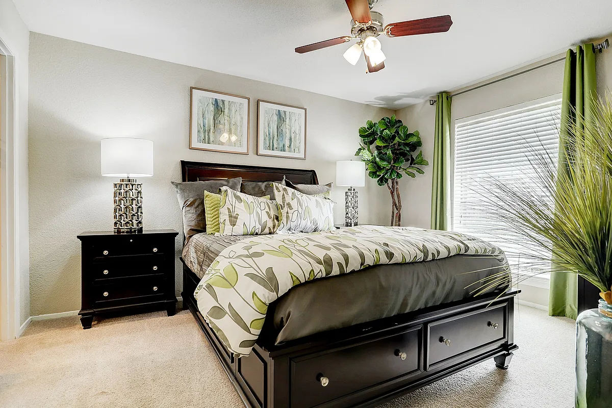 Building Photo - Woodlake Meadows