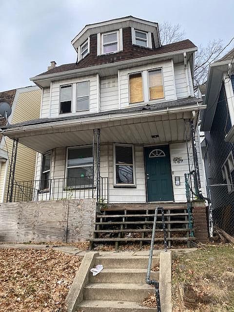 1st image of 1067 Sanford Ave