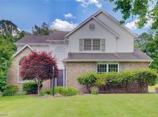 6094 Coppercove Cir NW, North Canton, OH 44720