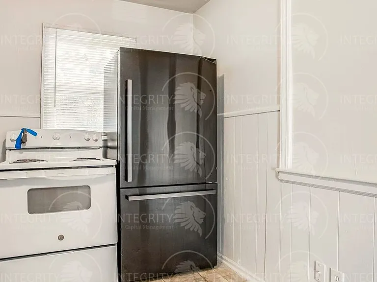 4411 S Benton Ave — Photo 13