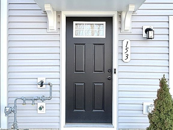 2nd image of 153 Raintree Ln