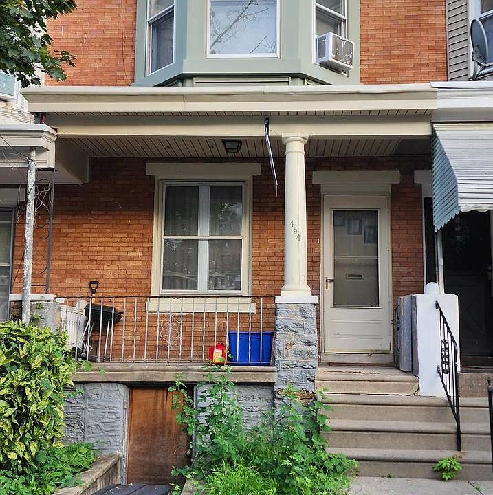 2nd image of 454 Cosgrove St