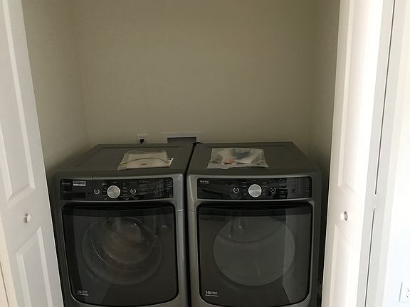 2nd image of 201 S Oak Knoll Ave APT 4