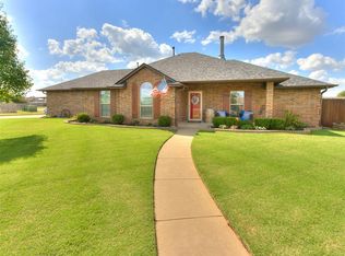 513 N Shannon Way, Mustang, OK 73064