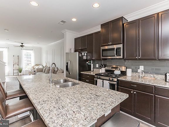 4th image of 128 Prado Ln #2305
