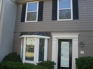 7490 Germantown Sq S, Germantown, TN 38138