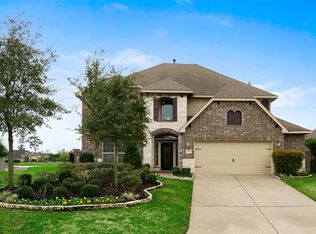 123 W Wading Pond Cir, The Woodlands, TX 77375