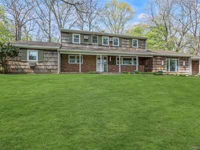 16 Appletree Lane, Huntington Station, NY, 11746