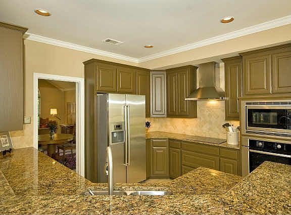 4th image of 6703 Elvedon Dr