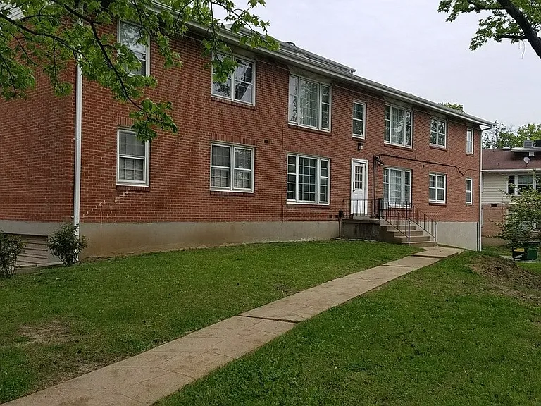 604 Thunderbird Ct — Photo 9