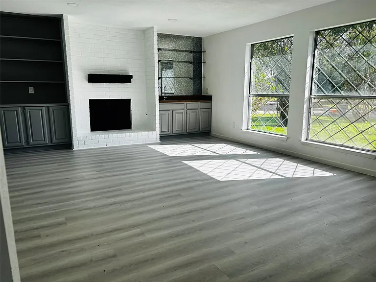 16246 Los Altos Dr — Photo 18