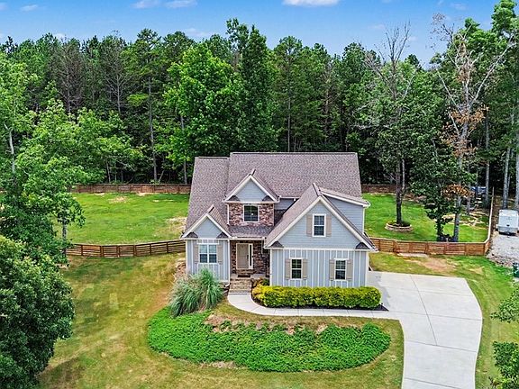 3rd image of 64 Blandwood Dr