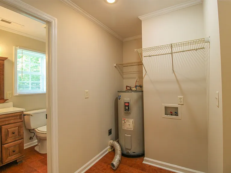 210 Wood St — Photo 18