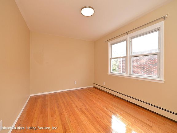 4th image of 397 Cromwell Ave #1