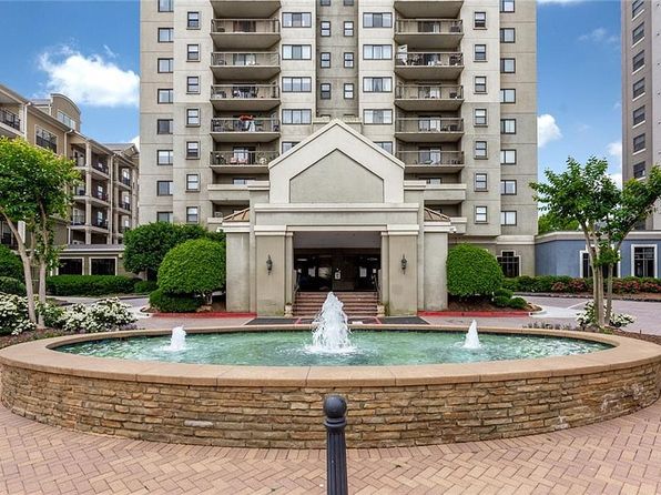 795 Hammond Dr APT 806