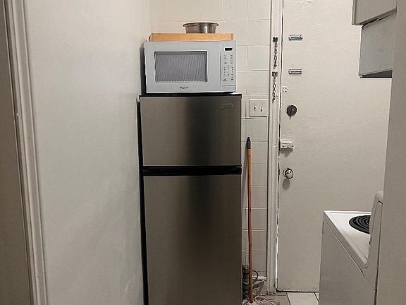 2nd image of 2036 Weston Rd W #B