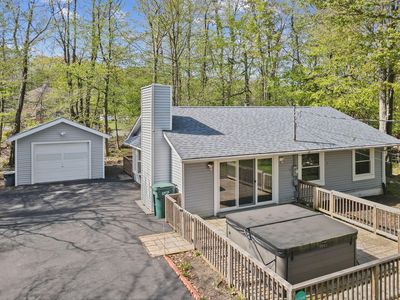 209 Greenbriar Cir, Tobyhanna, PA, 18466
