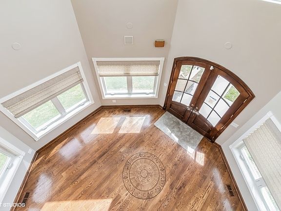 4th image of 364 Geri Ln