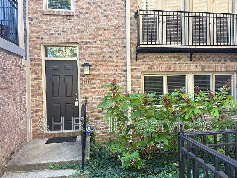 518 E Miami St
