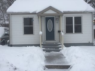 403 Garfield Ave, Aurora, IL 60506