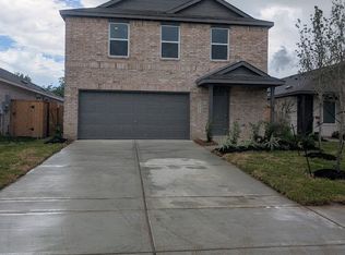 9015 Rose Pelican Ln, Baytown, TX 77521