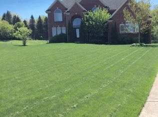 8597 Morningside Dr, Romeo, MI 48065