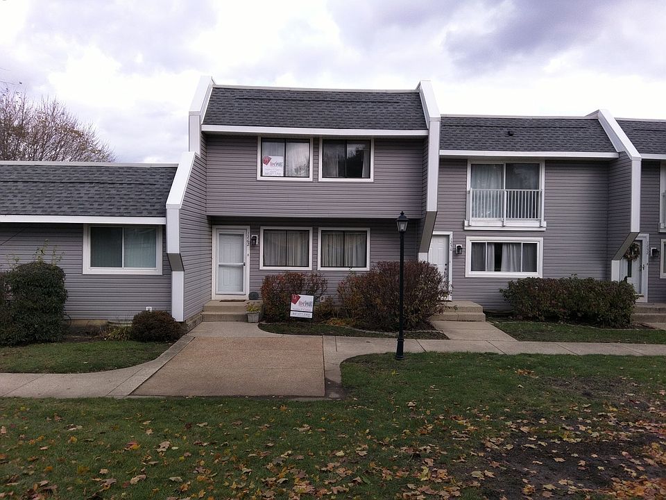 1st image of 1262 Willow Ln #1262