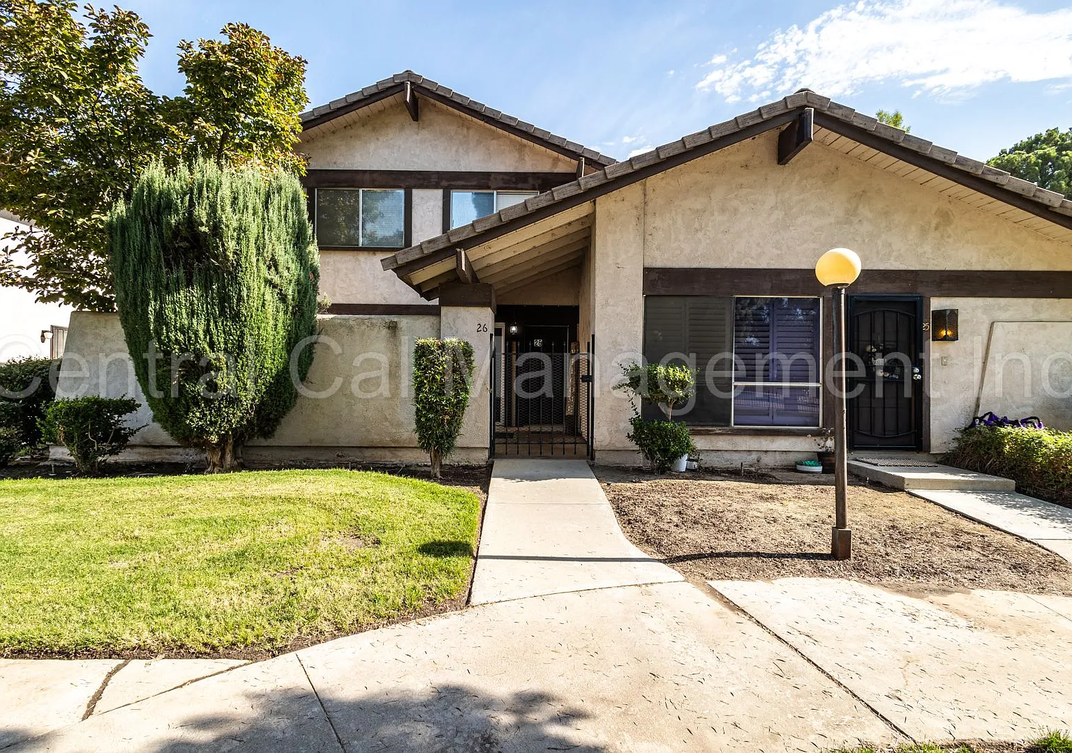 2 Bedroom/2 Bath Condo in Westchester - $1495 per month! — Photo 1