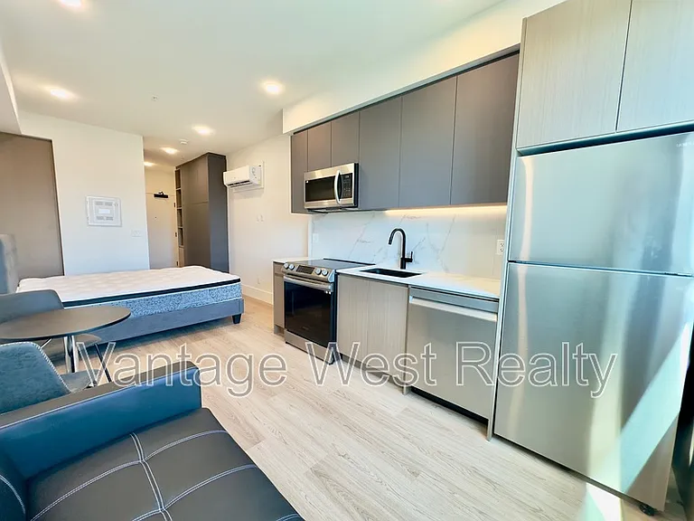 720 Klo Rd #409 — Photo 2