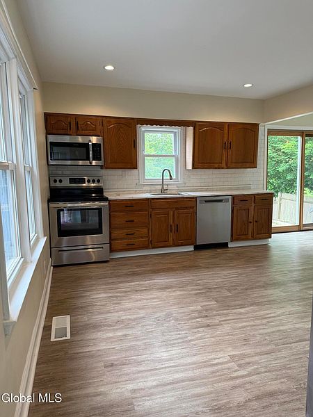 2nd image of 47 Lishakill Road