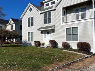 13 Blue Heron Rd, Niantic, CT 06357