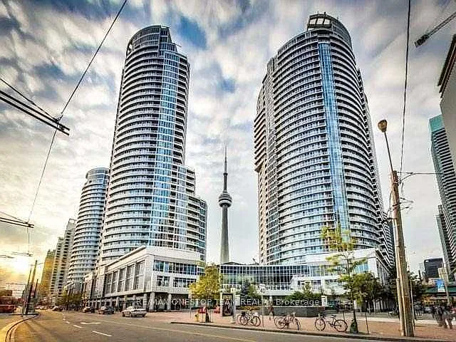 8 York St #3305