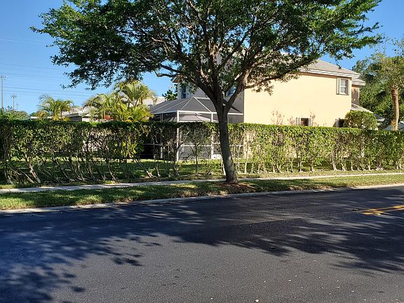 4th image of 6977 NW 77th St
