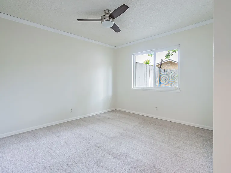 6894 N Auburn Cir — Photo 19