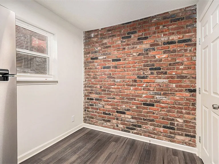 4011 McGee St — Photo 7